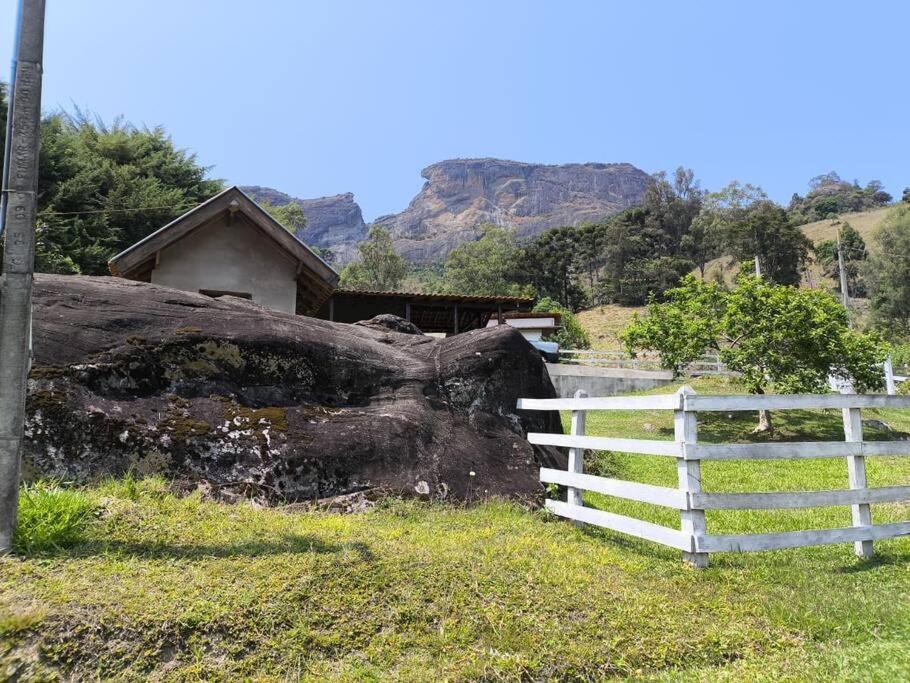 Recanto Embahu São Bento do Sapucaí Esterno foto