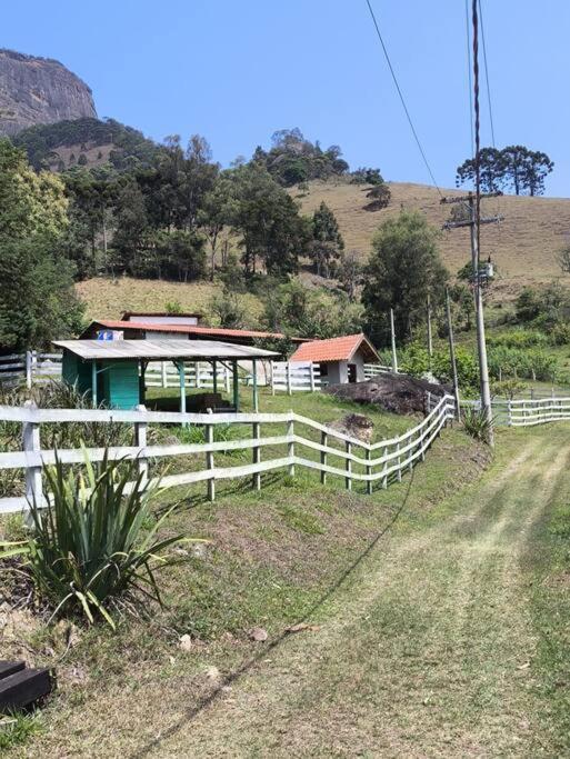 Recanto Embahu São Bento do Sapucaí Esterno foto